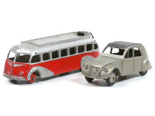 Lot 197 - DINKY TOYS FRANCE (2)