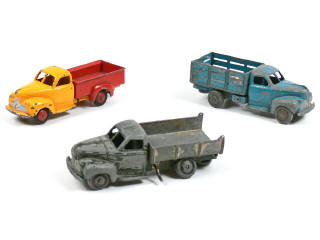 Lot 219 - DINKY TOYS FRANCE (3)