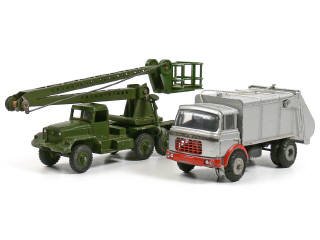 Lot 246 - DINKY TOYS & JRD (2)