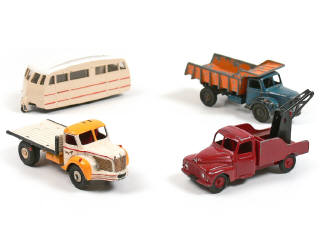Lot 237 - DINKY TOYS FRANCE (4)