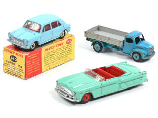 Lot 300 - DINKY TOYS (GB) (3)