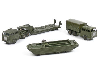 Lot 224 - DINKY TOYS FRANCE (3)