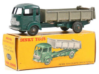 Lot 119 - DINKY TOYS (FRANCE) (1)