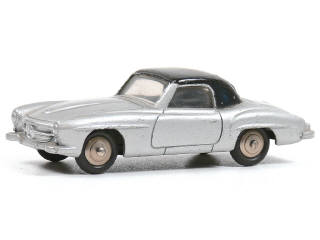 Lot 143 - DINKY TOYS (FRANCE) (1)