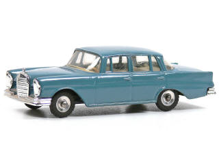 Lot 254 - DINKY TOYS (GB) (1)