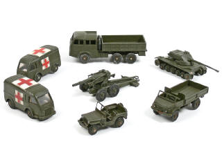 Lot 245 - DINKY TOYS FRANCE (7)