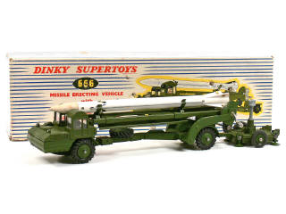 Lot 283 - DINKY TOYS (GB) (1)