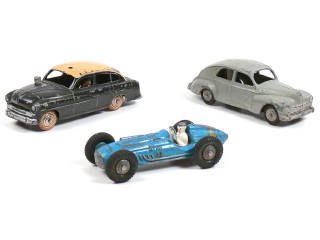 Lot 210 - DINKY TOYS FRANCE (3)