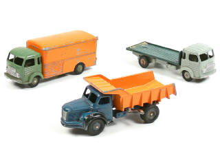 Lot 214 - DINKY TOYS FRANCE (3)
