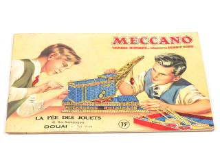 Lot 357 - MECCANO (1)