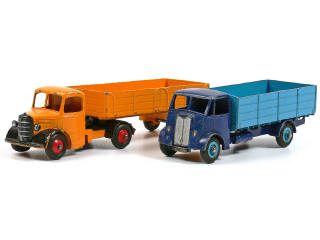 Lot 296 - DINKY TOYS (GB) (2)
