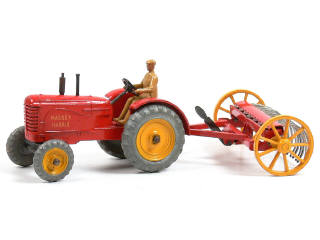 Lot 266 - DINKY TOYS (GB) (1)
