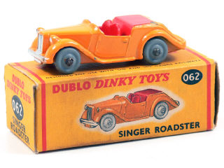Lot 248 - DINKY TOYS (GB) (1)