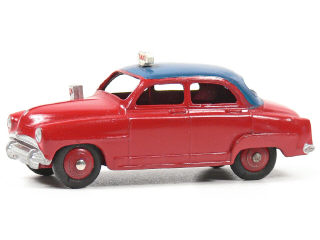 Lot 103 - DINKY TOYS (FRANCE) (1)