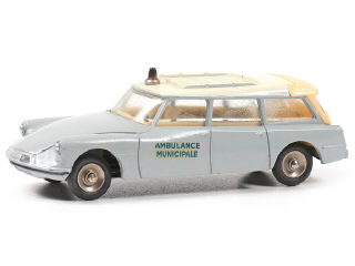 Lot 124 - DINKY TOYS (FRANCE) (1)