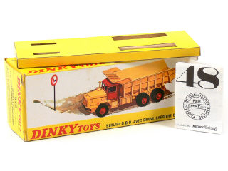 Lot 221 - DINKY TOYS FRANCE (1)