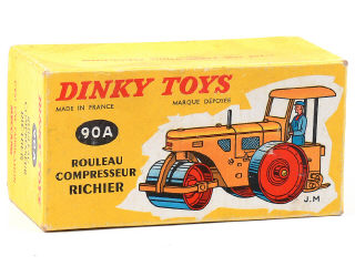 Lot 264 - DINKY TOYS FRANCE (1)