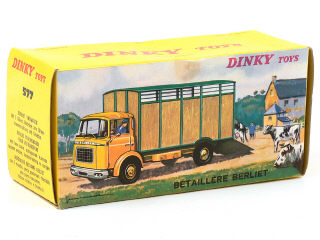 Lot 222 - DINKY TOYS FRANCE (1)