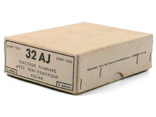 Lot 196 - DINKY TOYS (FRANCE) (1)