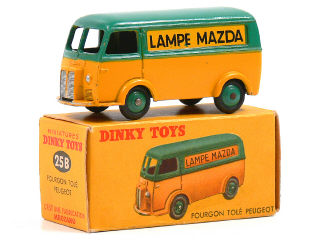 Lot 988 - DINKY TOYS FRANCE (1)