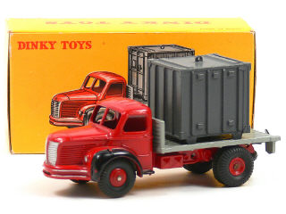 Lot 1007 - DINKY TOYS FRANCE (1)
