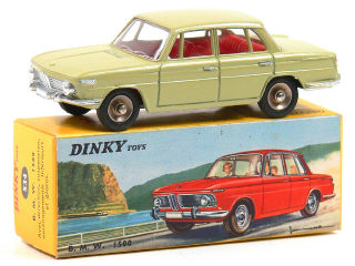 Lot 933 - DINKY TOYS FRANCE (1)