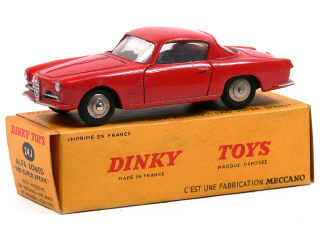 Lot 851 - DINKY TOYS FRANCE (1)