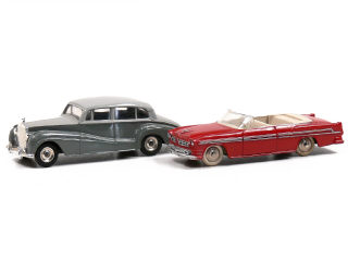 Lot 1072 - DINKY TOYS (2)