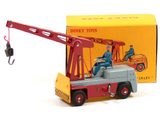 Lot 1021 - DINKY TOYS FRANCE (1)