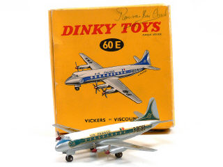 Lot 1049 - DINKY TOYS FRANCE (1)