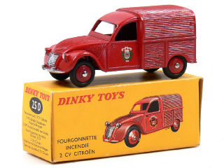 Lot 993 - DINKY TOYS FRANCE (1)