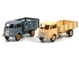 Lot 1077 - DINKY TOYS FRANCE (2)