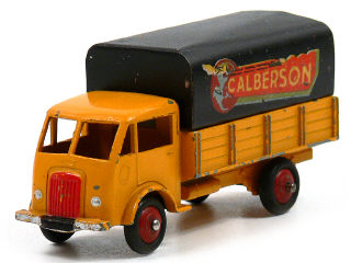 Lot 971 - DINKY TOYS FRANCE (1)