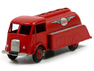 Lot 976 - DINKY TOYS FRANCE (1)
