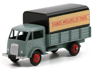 Lot 973 - DINKY TOYS FRANCE (1)