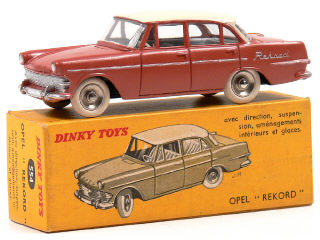 Lot 901 - DINKY TOYS (FRANCE) (1)