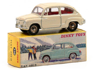 Lot 928 - DINKY TOYS FRANCE (1)