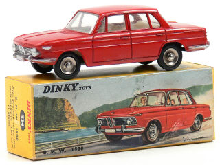 Lot 934 - DINKY TOYS FRANCE (1)
