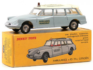 Lot 909 - DINKY TOYS (FRANCE) (1)