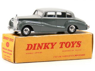 Lot 898 - DINKY TOYS FRANCE (1)