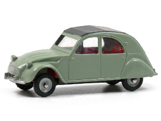 Lot 913 - DINKY TOYS FRANCE (1)