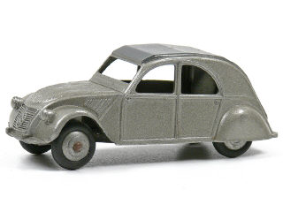 Lot 109 - DINKY TOYS FRANCE (1)