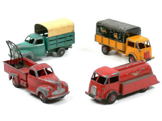 Lot 283 - DINKY TOYS FRANCE (4)