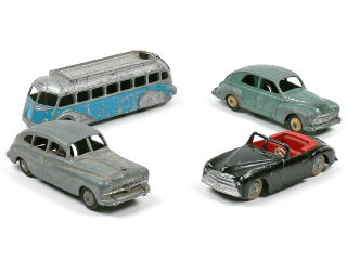 Lot 282 - DINKY TOYS FRANCE (4)