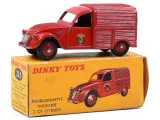 Lot 196 - DINKY TOYS FRANCE (1)