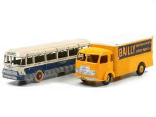 Lot 259 - DINKY TOYS FRANCE (2)