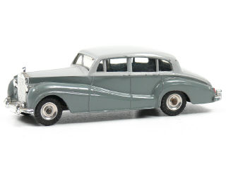 Lot 312 - DINKY TOYS GB (1)