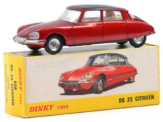 Lot 1053 - DINKY TOYS FRANCE (1)