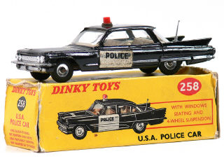 Lot 1414 - DINKY TOYS GB (1)