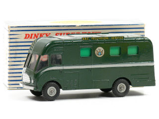 Lot 1454 - DINKY TOYS GB (1)